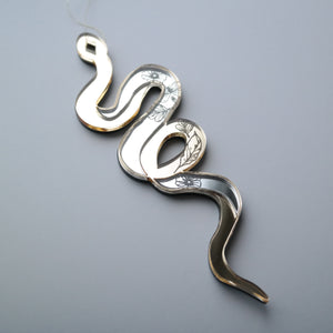 Snake shaped mirror decoration for christmas tree with etched flowers