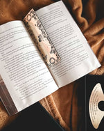 Load image into Gallery viewer, Personalised Book Lover Gift Set
