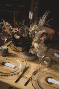 Star place names at a wedding table
